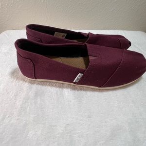 Tom’s slip on shoe